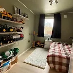 Stor Enebolig Med Stor Inngjerdet Hage Og Lekestativ! Perfekt For Barnefamilier Feriehus *