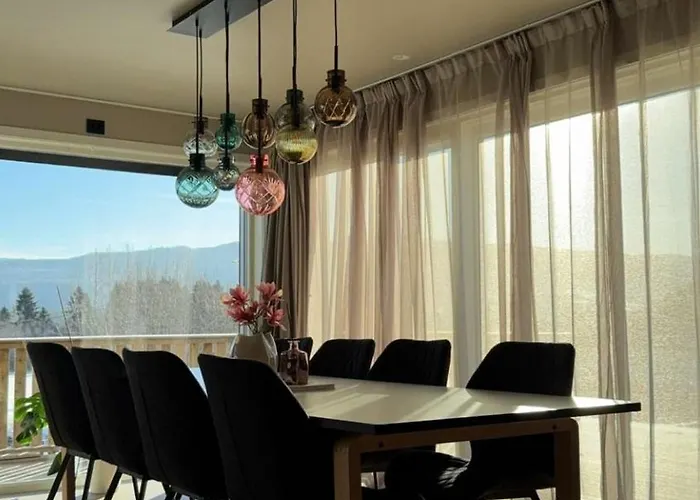 Stor Enebolig Med Stor Inngjerdet Hage Og Lekestativ! Perfekt For Barnefamilier Ferienhaus Jevnaker